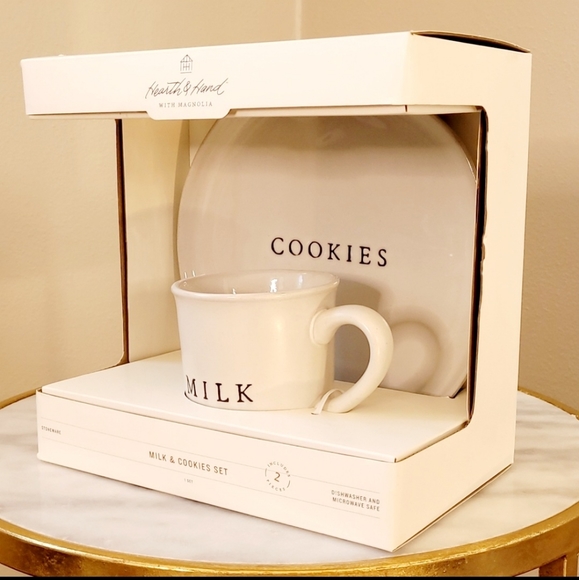NIB HEARTH & HAND MAGNOLIA MILK & COOKIES PLATE MUG SET FREE SHIP NIB HEARTH & HAND MAGNOLIA MILK & COOKIES PLATE MUG SET FREE SHIP